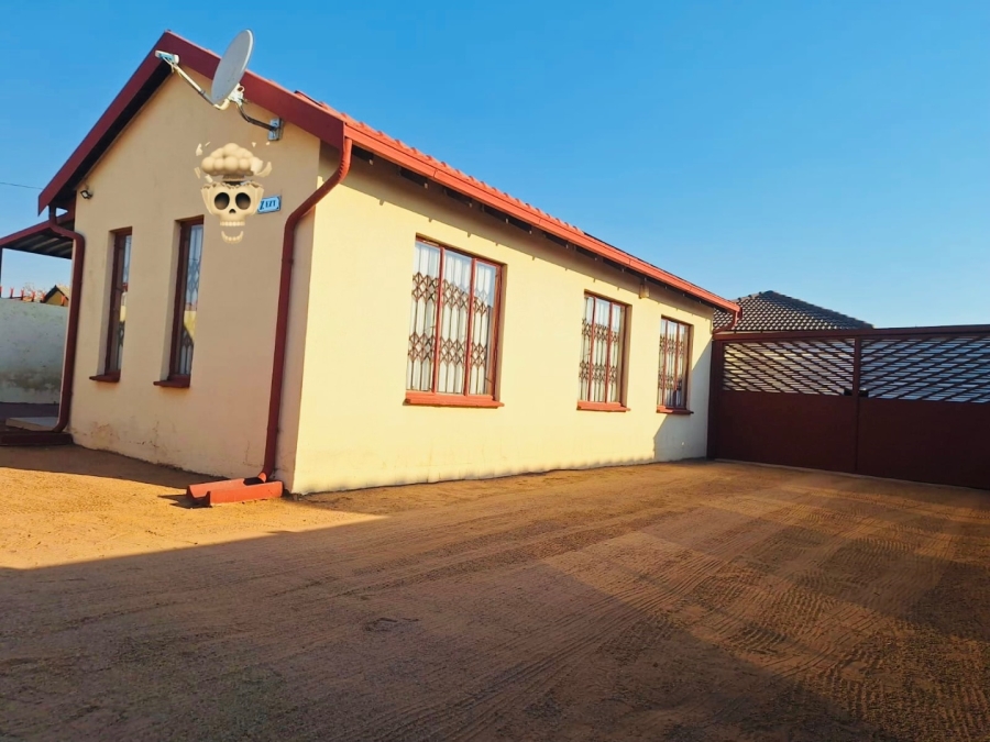 3 Bedroom Property for Sale in Mabopane Unit X North West